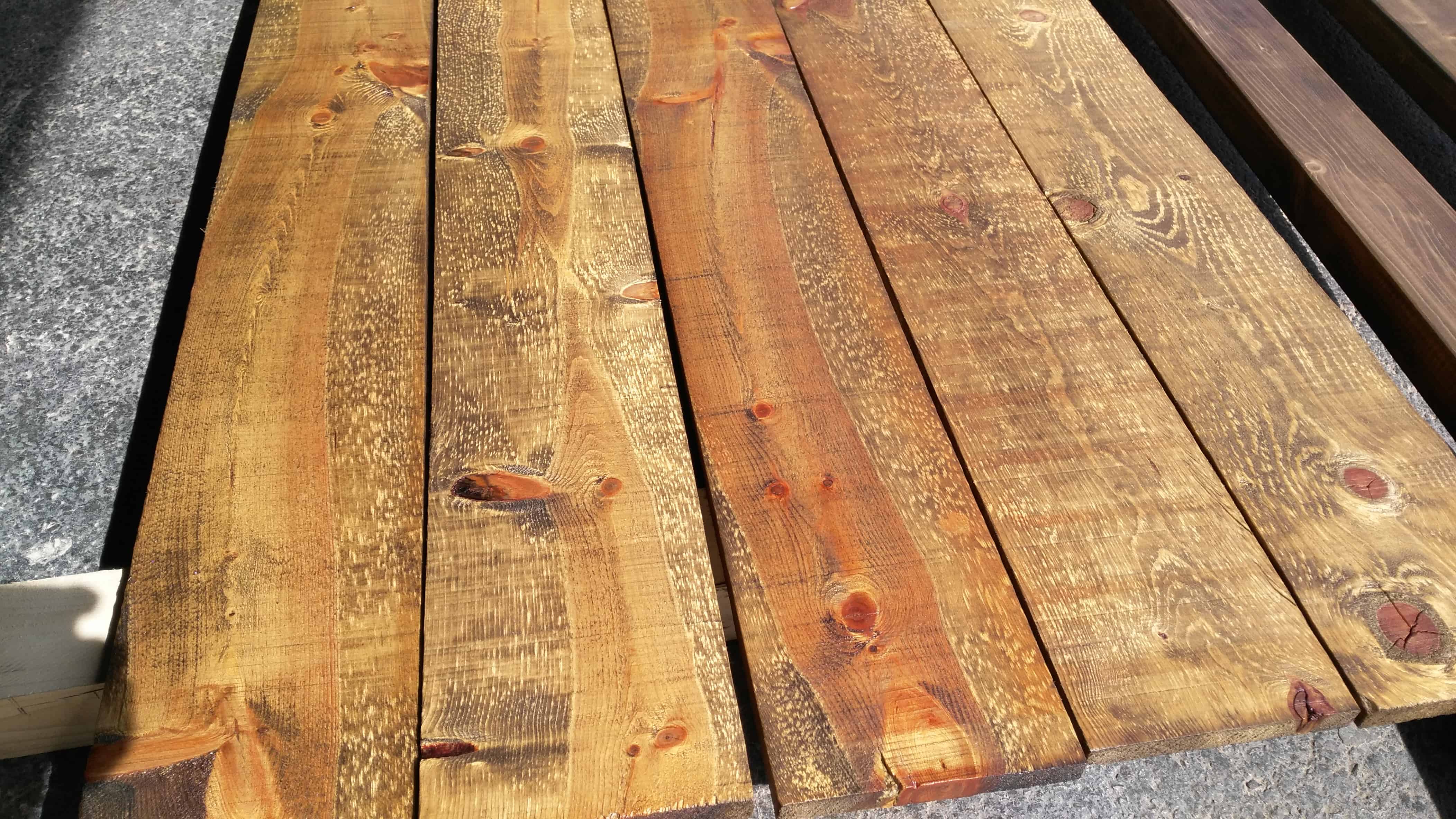 Encargar tableros macizos de madera de roble rústico a medida